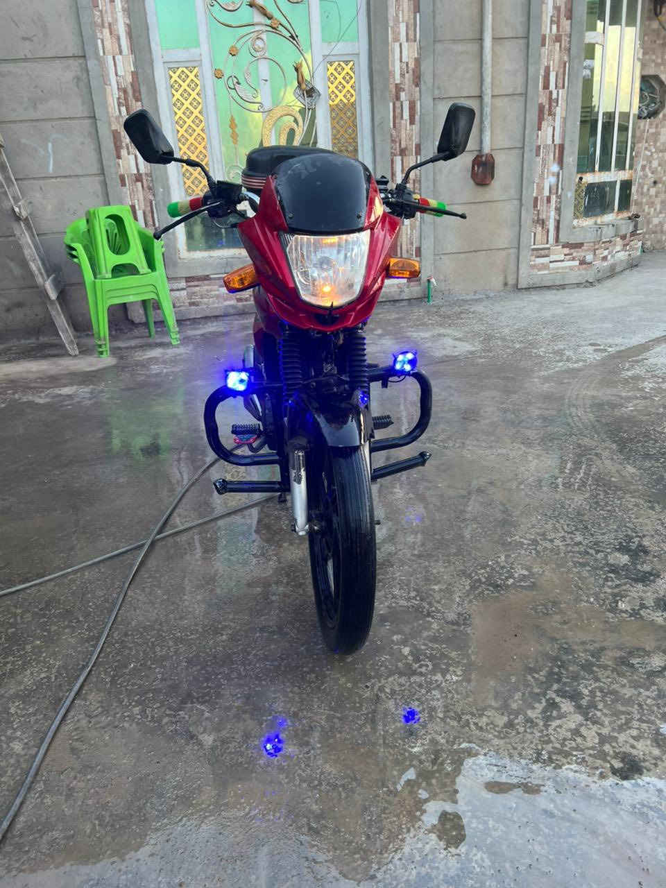 السلام عليكم من رخصه لأدمن دراجه للبيع سايم سوبر
موديل 2017

بي وراق ومكمرك 

محرك 150 وناعم لا بخار ولا تنقيص  

كهربائيات جاهزه 

تشغيل سلف 

تايرات جدد 

جاهز من كلشي 

السعر 800 وبي مجال الشراي. يدلل

المكان الانبار العامريه قرب جسر بزيبز 

خاص موجود ورقم ***********
