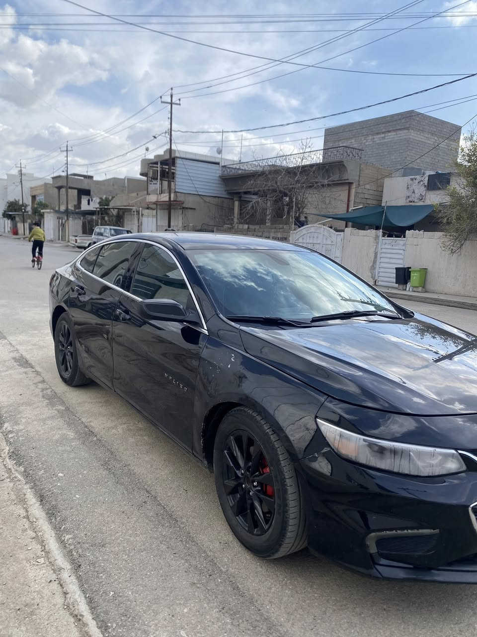 سلام عليكم لبيع ماليبو موديل 2018 مواصفات Lt تشغيل عن بعد تبريد قطعتين كير محرك بشرط صدر امامي خلفي جديد تايرات جديد  رقمها إربيل سنويه ساقطه ضررها جاملغ وبونيد وشويه من باب سكن سياره ماشيه 155 كيلو سعرها 100 ورقه وبيها مجال عنوان كركوك شارع القدس ***********
