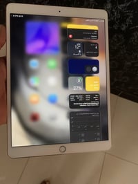 ايباد air3 تحديث ios26 ذاكره 64 نضيف جداً مع كڤر  الجهاز مكفول وما مفت...