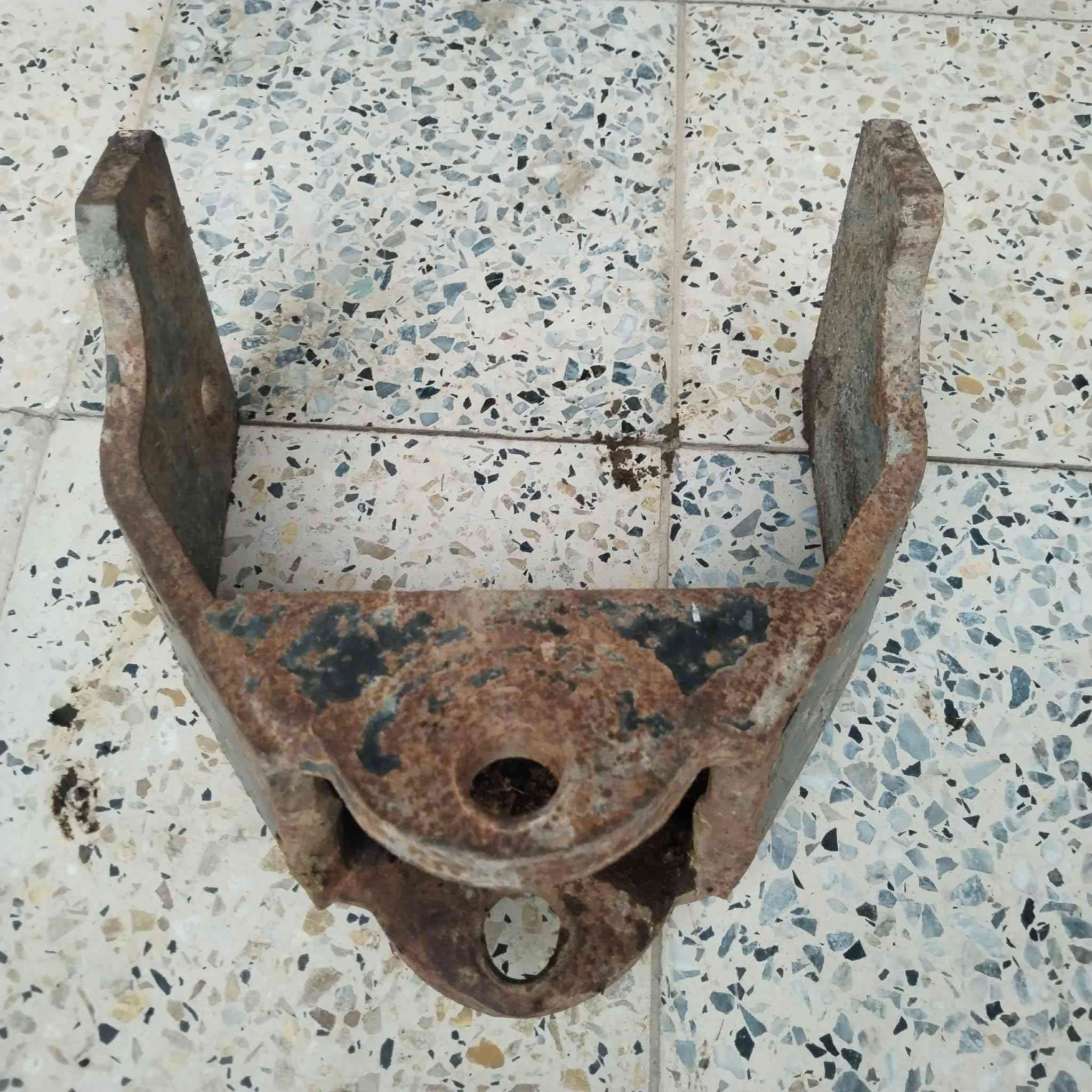 للبيع متجر مال فيات 110 والثاني مال نيو هولند حجم 80  العنوان واسط النعمانية ***********
