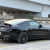 Ford Mustang موديل 2013 سيارة مميزة ومعدّلة من الرأس للقدم… اقرة التفا...