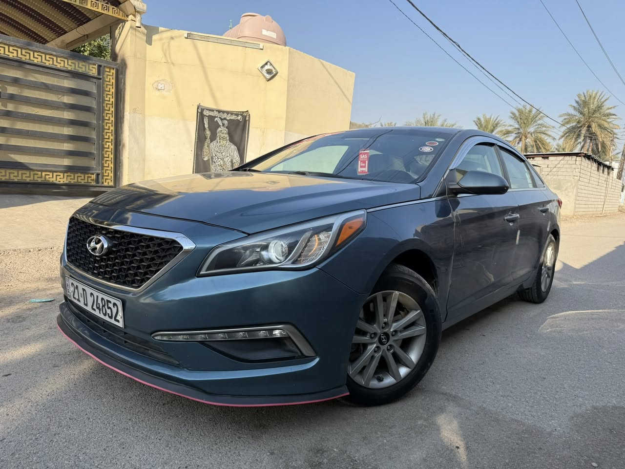 يالله سوناتا 2015 سياره جديده سعرها 109 قفل بدون عمله سعرها بلاش بيها قطعه وحده صبغ فقط بنيد بدون دواخل ابد وبيها شبر بالتكمه صبغ بشرط كير محرك صدر تخم تاير سياره جاهزه للاخير وجديده مال جناي رقم سلمانيه تحول ممباشر بالعافيه ع ياخذها بلا والله 
العنوان ديالى كنعان الشارع الرئيسي 
***********
يالله
