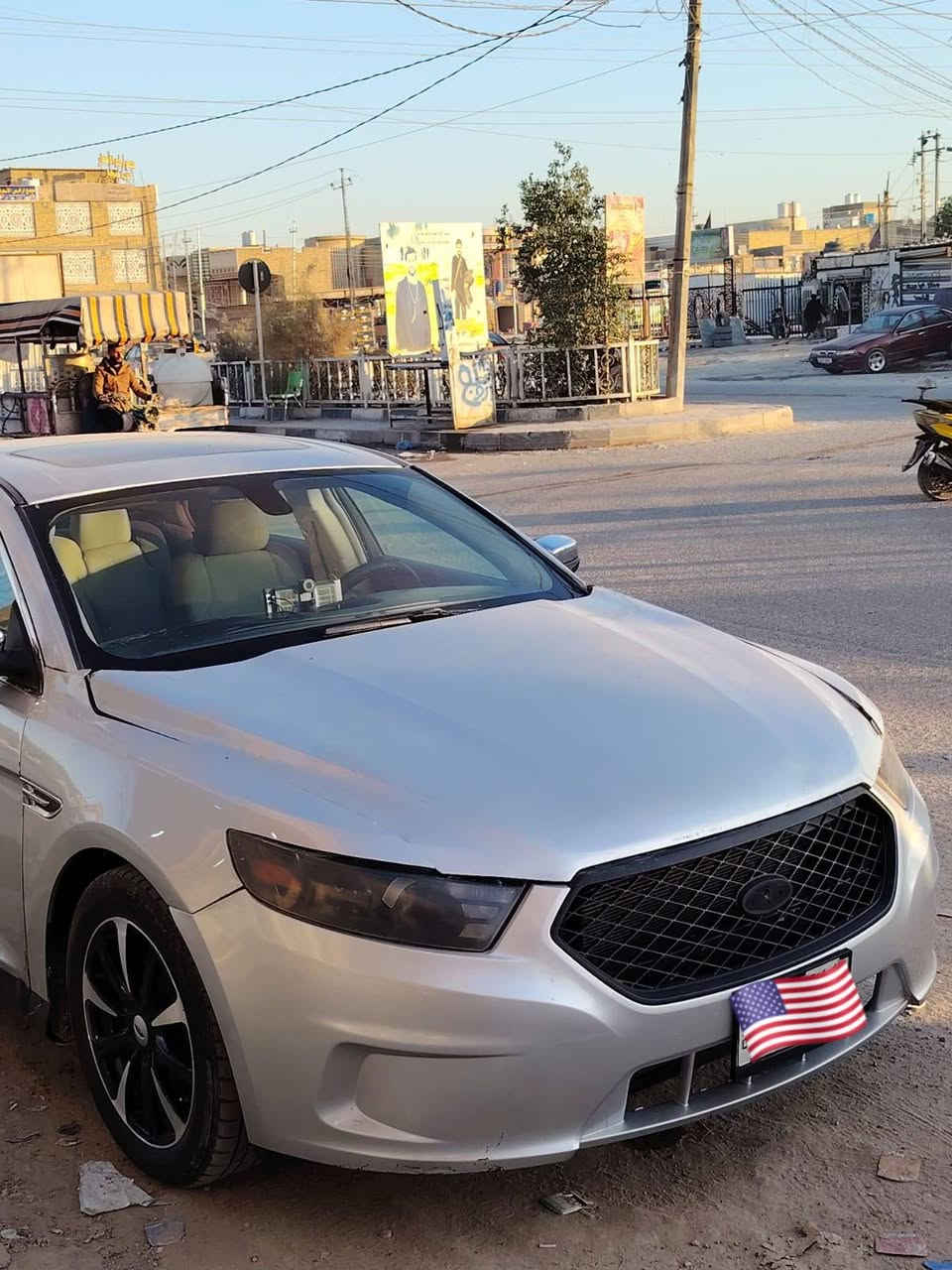 السلام عليكم
مكان السيارة الناصرية مركز
 فورد تورس 2013 مواصفات Limted
محرك 6 سلندر  حجم  3500
رمز دخول سري للسيارة  فتحة سقف سلايد روف مري تحكم كهرباء  تحكم سكليتر كهرباء تحكم ستيرن كهرباء كشنات امامي كامل كهربائي
رقم واسط مشروع وطني 

صبغ عام 
السعر 65 ورقه

الرقم  ***********
