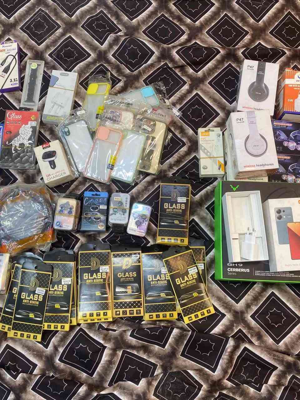 ئەشیای مۆبایل ئەشیاکان زۆرن و نرخەکەش گونجاوە هەمووی پیویستین و زو دەبێتەوە پارە لە دوکان  
 بەیەکەوە هەمووی ١٠٠ هەزار قفل أربيل, العراق


**إذا كنت صاحب هذا الإعلان وتريد حذفه لأي سبب، رجاءا أرسل رسالة إلى الدعم الفني**