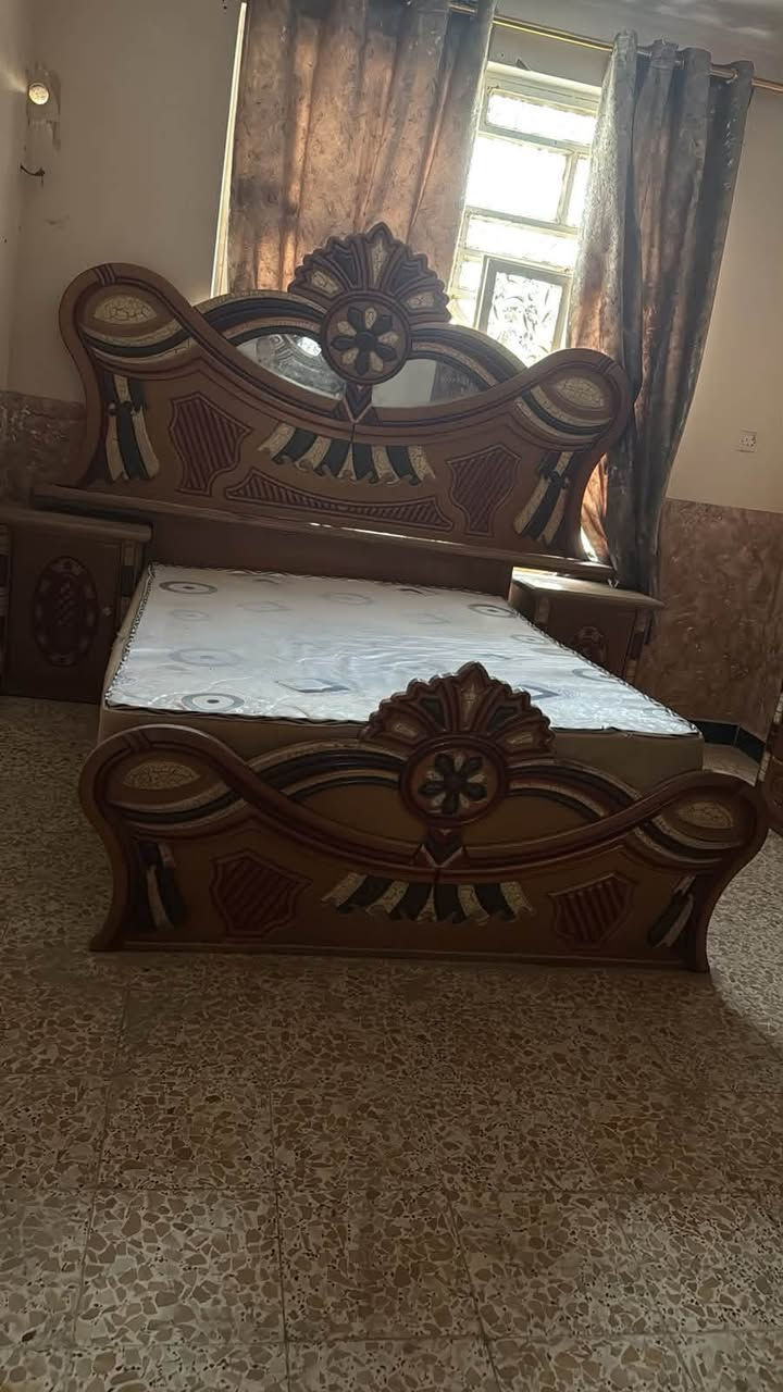 غرفه اخشاب كامله وجاهزه بعدها بلكارتون سعره 775 وبيه مجال بسيط جديده كلش ونضيفه


**إذا كنت صاحب هذا الإعلان وتريد حذفه لأي سبب، رجاءا أرسل رسالة إلى الدعم الفني**