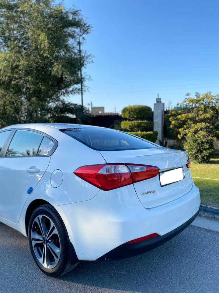 سلام عليكم
كيا سيراتو خليجيه كفاله من صبغ بيها بارد 
بلخشم مال جاملغ الامامي كد شبر 
وبلصندوك بيها شوي بارد جوه لرقم وبلحافه
الفوك ورصعات باقماره حالوب ٣ رصعات اوًاربعه بفقط كير مكينه حداده جاهزه تخم تاير 
رقم سليمانيه بسمي تحويل هزه جديده 
السعر ١٢٥$ وبها مجال حك لجيه 
مكاني مدينة الصدر 
***********
