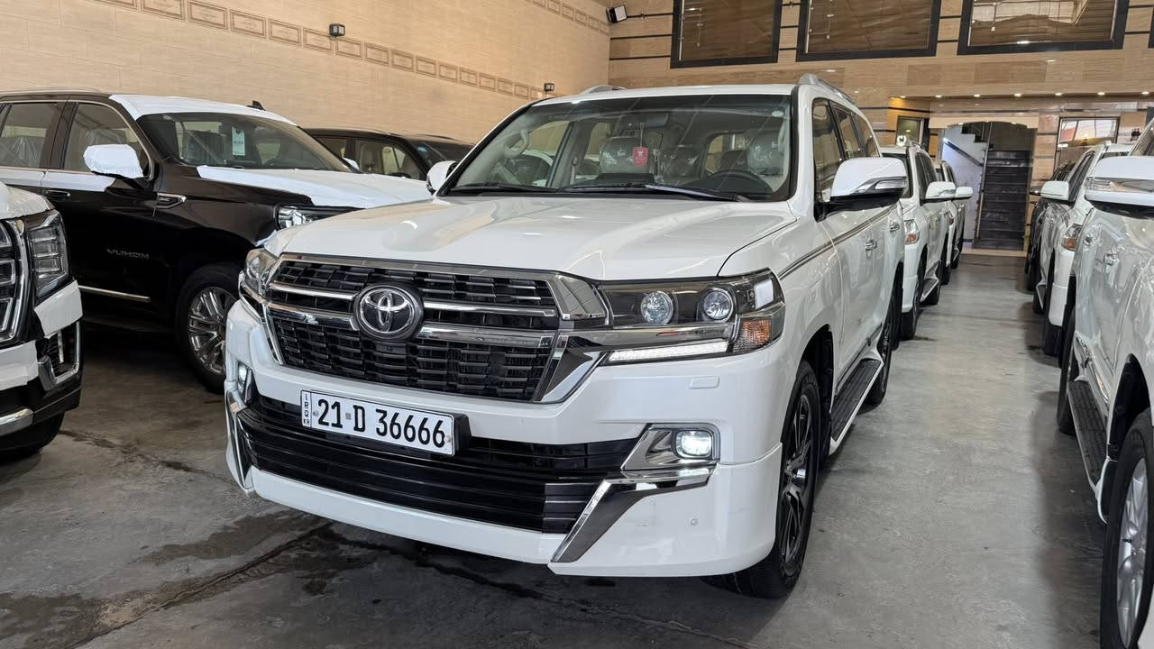 السلام عليكم 
لاندكروز 2021 
جديدة كلش 
ساز اصلية 
مع رقم مميز
كراسي كهرباء 
صندوك كهرباء 
لايت led
ويل جبير 
كامرات 4 
فتحة سقف 
دبل ماوس 
شاشات خلفية 
شاشة امامية 
مري شفط 
دشبول لكزس 
اشاير LED 
بصمة 
السعر : 57،300
وبيها مجال 

***********
