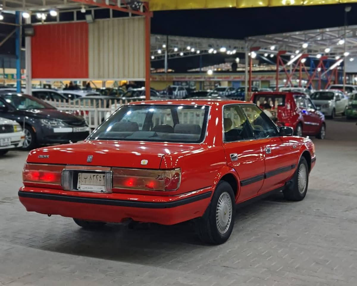 هارتوب موديل 1991 ايسر بلاد السياره مصبوغه جماليه مكفوله من ضربه وكصه ونقل جثه وشرعيات رقم بغداد الماني سنويه ل 29 سياره جاهزه مكينه وكير وحداديه وتبريد وكهربائيات مكينه 2500 فيشه وحده السعر 15 وبيها  مجال 
***********
