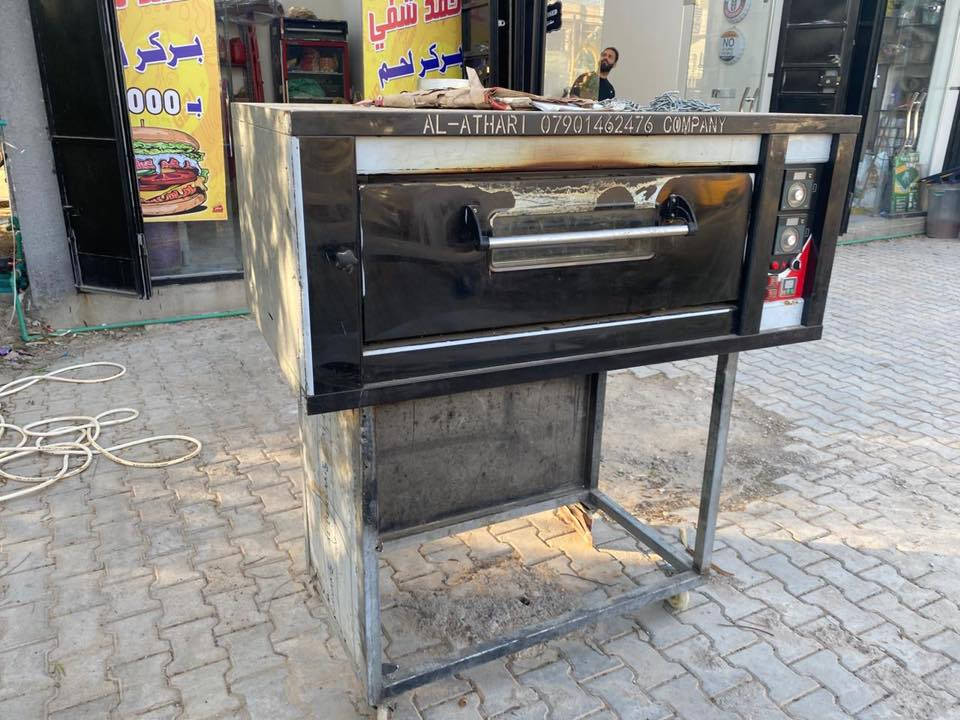 فرن بيتزا
براد 
مجمدة 
ميز للفرن 

ب٩٠٠ الف دينار فقط بيع مستعجل 

بغداد الشعب 
***********
