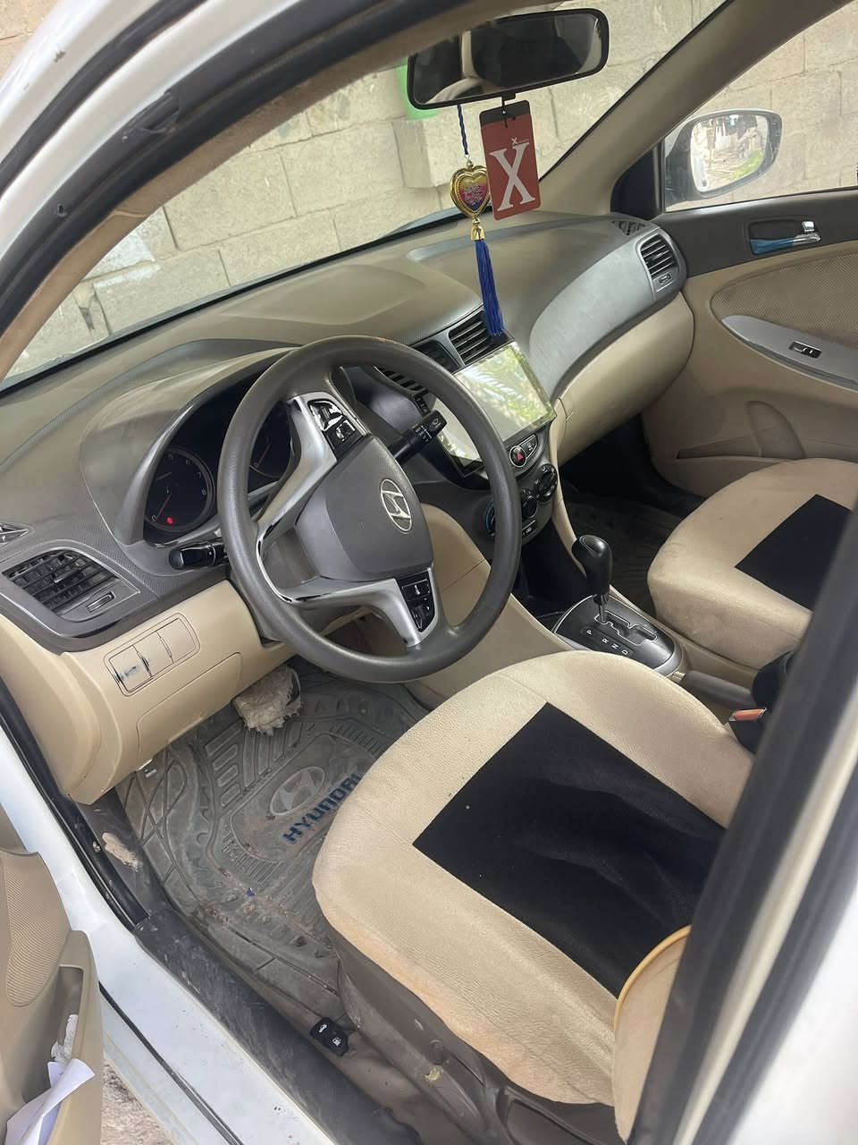 اكسنت للبيع خليجي فول مواصفات وسونار موجود وي لصور مكان ميسان قلعه صالح لسعر ١٠٠ وبيه مجال ***********
