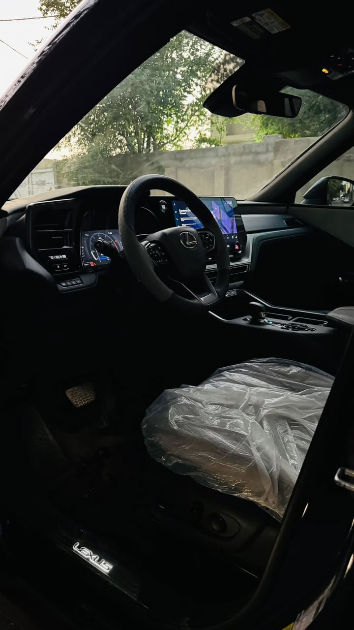 .
السلام عليكم 
للبيع Lexus TX 350_2024
المحرك V4_2.4L_turbo
المواصفات Full options  1/1 
ماشية2600 mile  يعني ما ماشيه
السيارة حادثه منشور بالصور 
مكان السيارة كربلاء .
للاستفسار اكثر الاتصال على الرقم ***********
