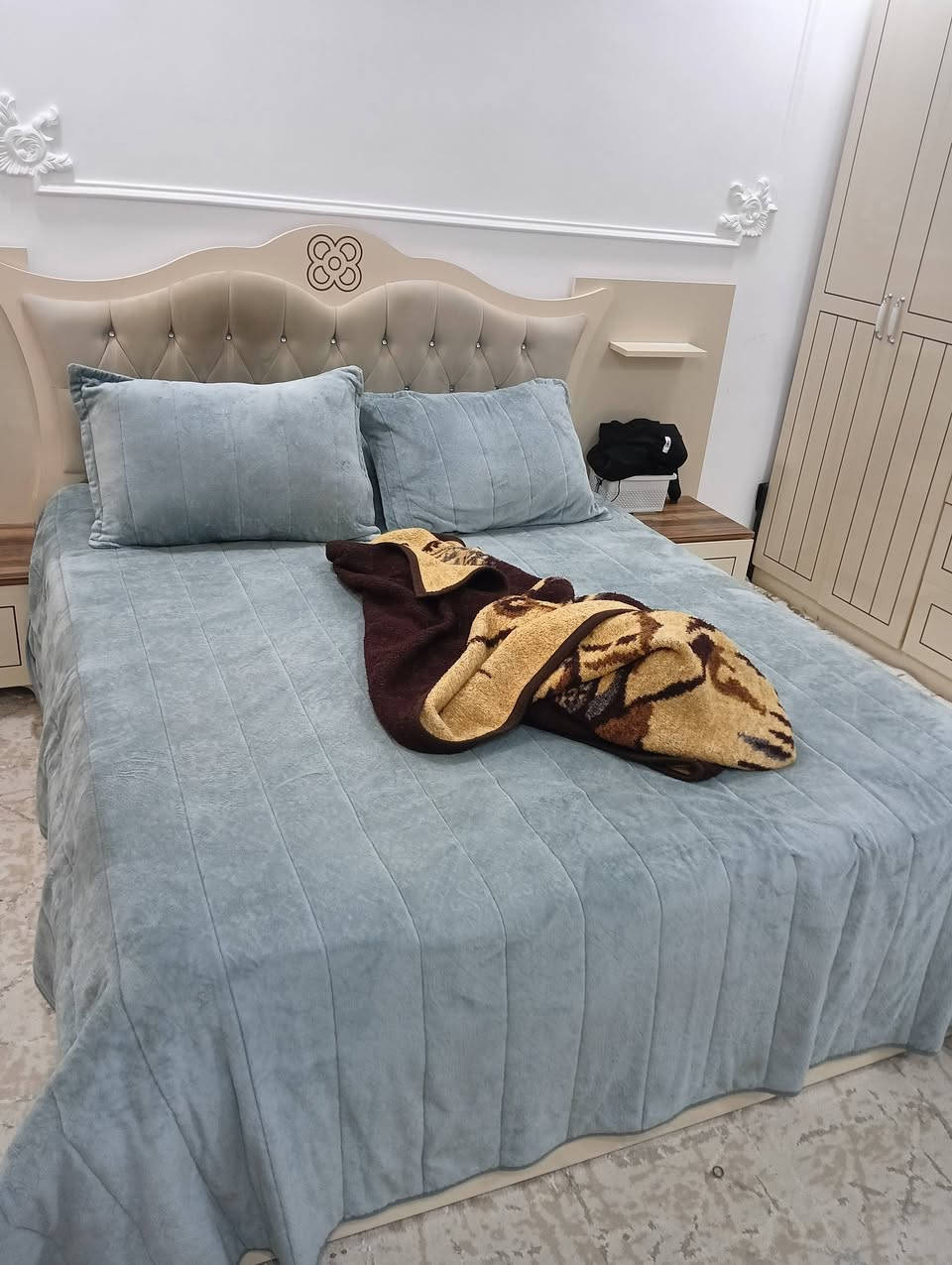 غرفة نوم للبيع نظيفة جدأ


**إذا كنت صاحب هذا الإعلان وتريد حذفه لأي سبب، رجاءا أرسل رسالة إلى الدعم الفني**