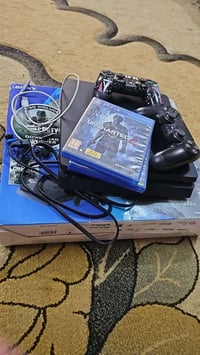 جهاز بلاي فور أميركي ريجن، وان 500 جيجا. ملحقات كاملة، نظيف ما مفتوح م...