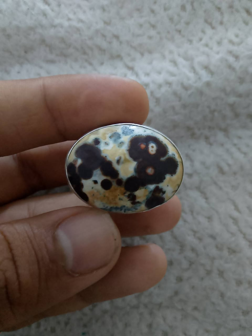 السلام عليكم خوان داوديه مصورة ثكيله قياس 23 تقريبا لو22 صياغه وحجر سعر70 تحفة


**إذا كنت صاحب هذا الإعلان وتريد حذفه لأي سبب، رجاءا أرسل رسالة إلى الدعم الفني**