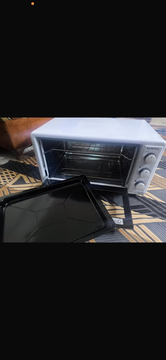 للبيع فرن جديد ما مستخدم ابد سعره ٥٠ الف  شراي واتساب ***********
