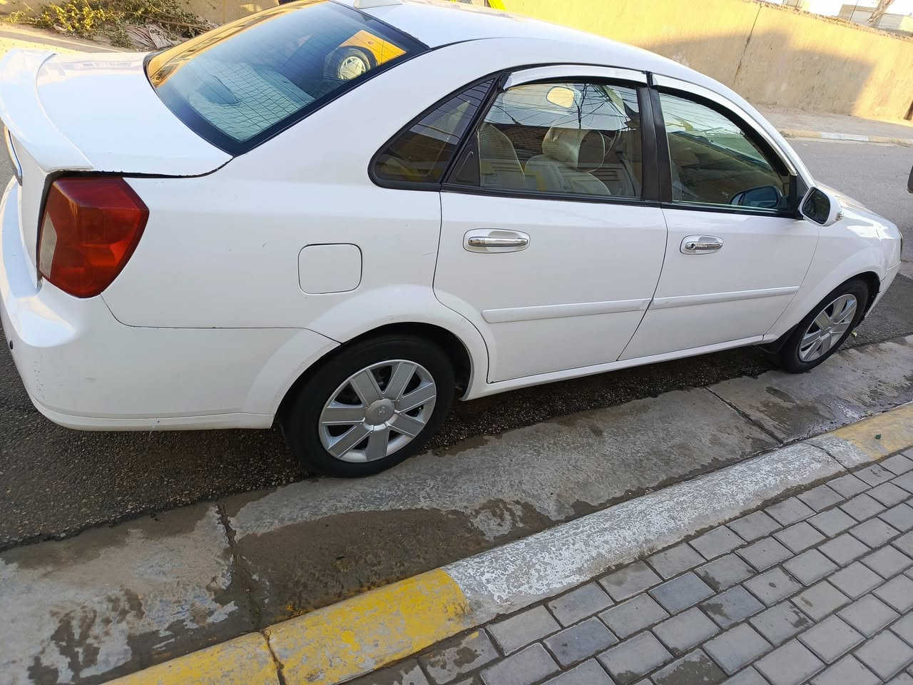 اوبترا 2010 خليجي رقم بغداد سنويه ل2027 كير عادي مكينه وكير نضيفات تبريد شغال بيه طخه بالجاملغات الخلفيه تحكم ستيرن شغال وشاشه اصليه مدوشمه عام سنتر لوك 
السعر 60 
***********
