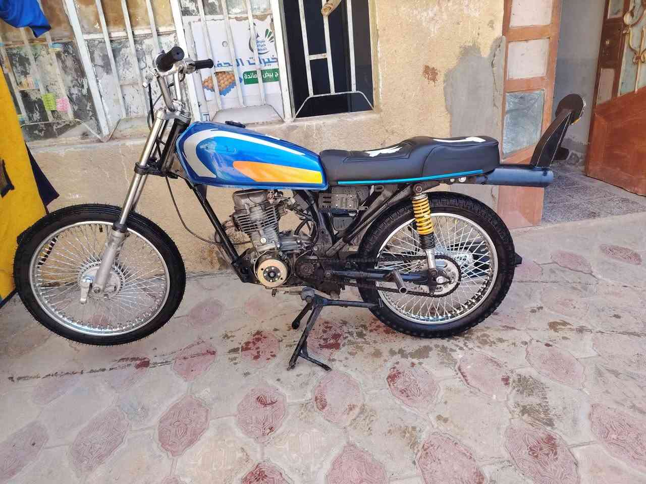 السلام عليكم دراجه ربعه كير البيع
كلك كلك دراجه حلوه السعر 350وبيه مجال حك الجيه رقمي ***********
