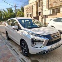 اكسباندر خليجي • ٩٠٠٠ كم • ٧ راكب