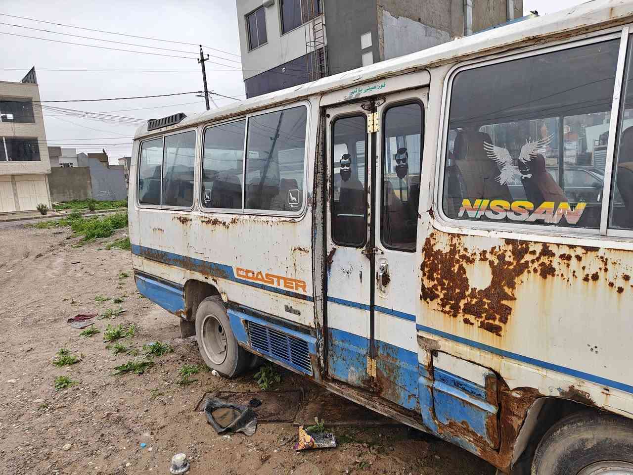 لبيع كوستر محرك اصلي 83 وكاله اصلي السياره بل موصل الايسر سعر مليونين قفل  ***********
