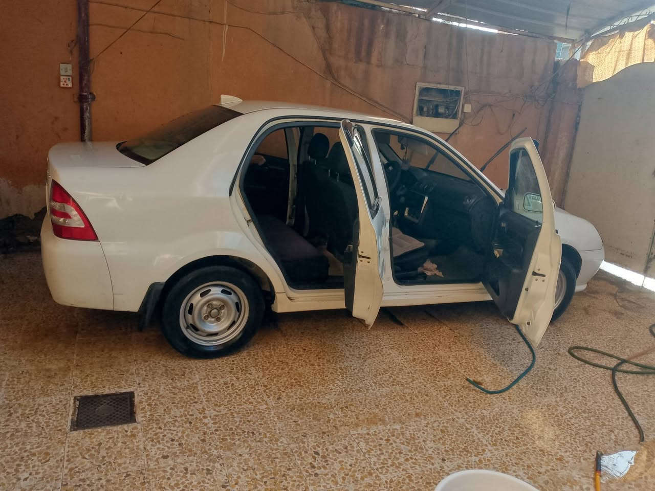سلام عليكم سيكي كصه جديده دشبول ليزري رقم نينوى وكابون الكتروني مكينه اصلي مامفتوحه لاصرف ولانفخ تبريد ثلج داخل وضع الشركه بيها اربع قطع صبغ سعرها 43
***********
