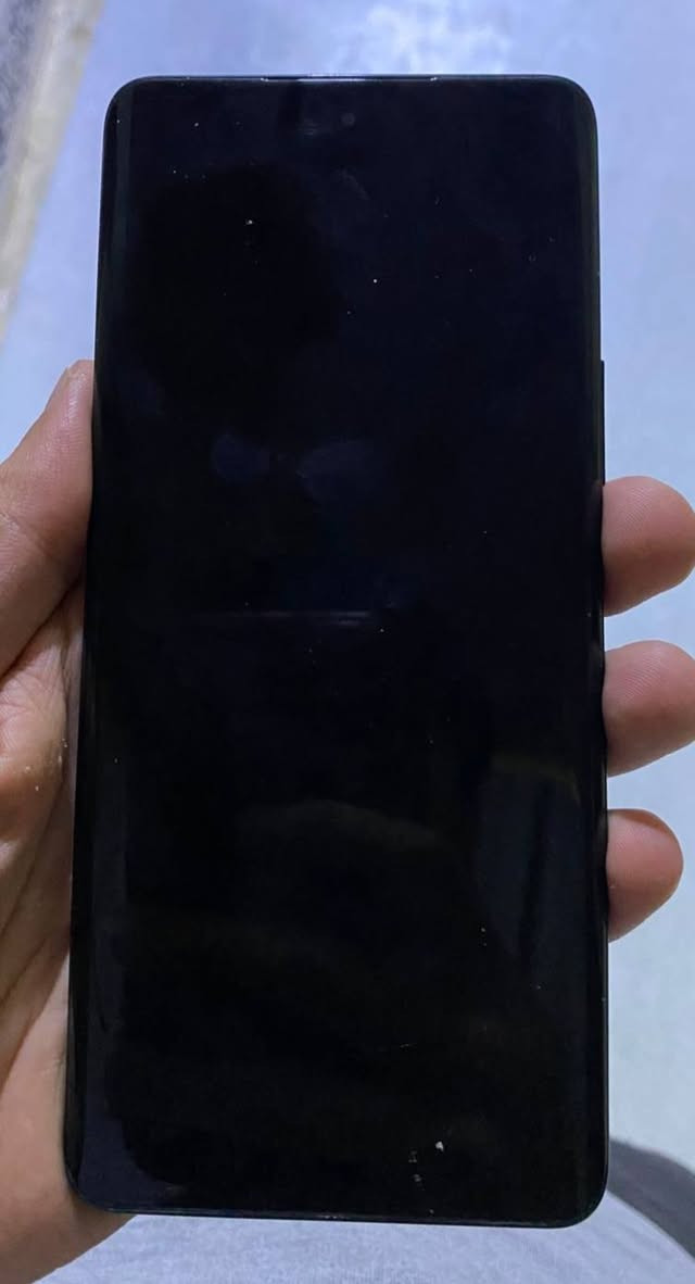 سلام عليكم هونر X9B 5g ذاكره 256 جهاز نضيف كامل ملحقات  استعمال بيت بيه شخط بصيط بلكامره بس مامئثر ابد 
سعره 250 وبيه مجال رقمي ***********

