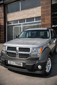 للبيع  دوج نيترو  2008 كلين جديييدة  لون رصاصي  سويچ سنتر  موديل 2008 ...