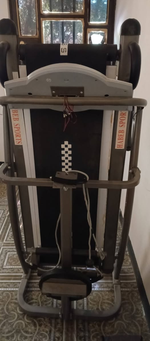 السلام عليكم جهاز جري ميكانيك للبيع جديد سعر 200 لتواصل ***********
