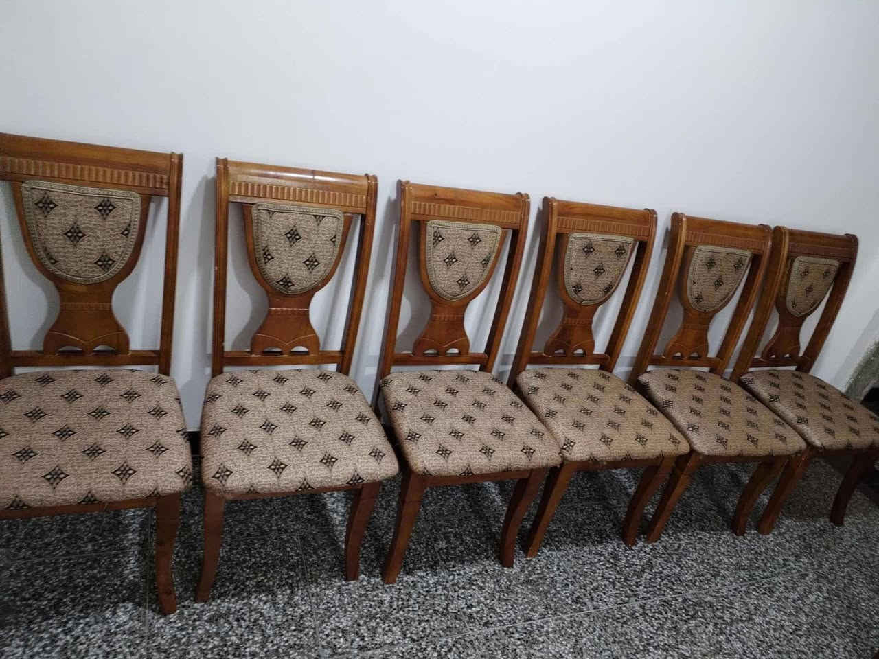 للبيع ميز صاج مع 6 كراسي
السعر النهائي ب350
بدون احراج
للتواصل *********** واتساب
