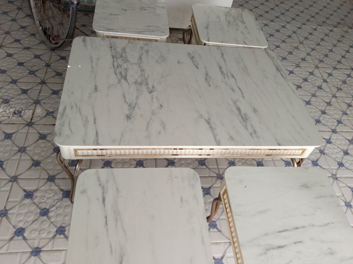 للبيع السعر 65 مجمع حطين مقابل المنتزه ***********
