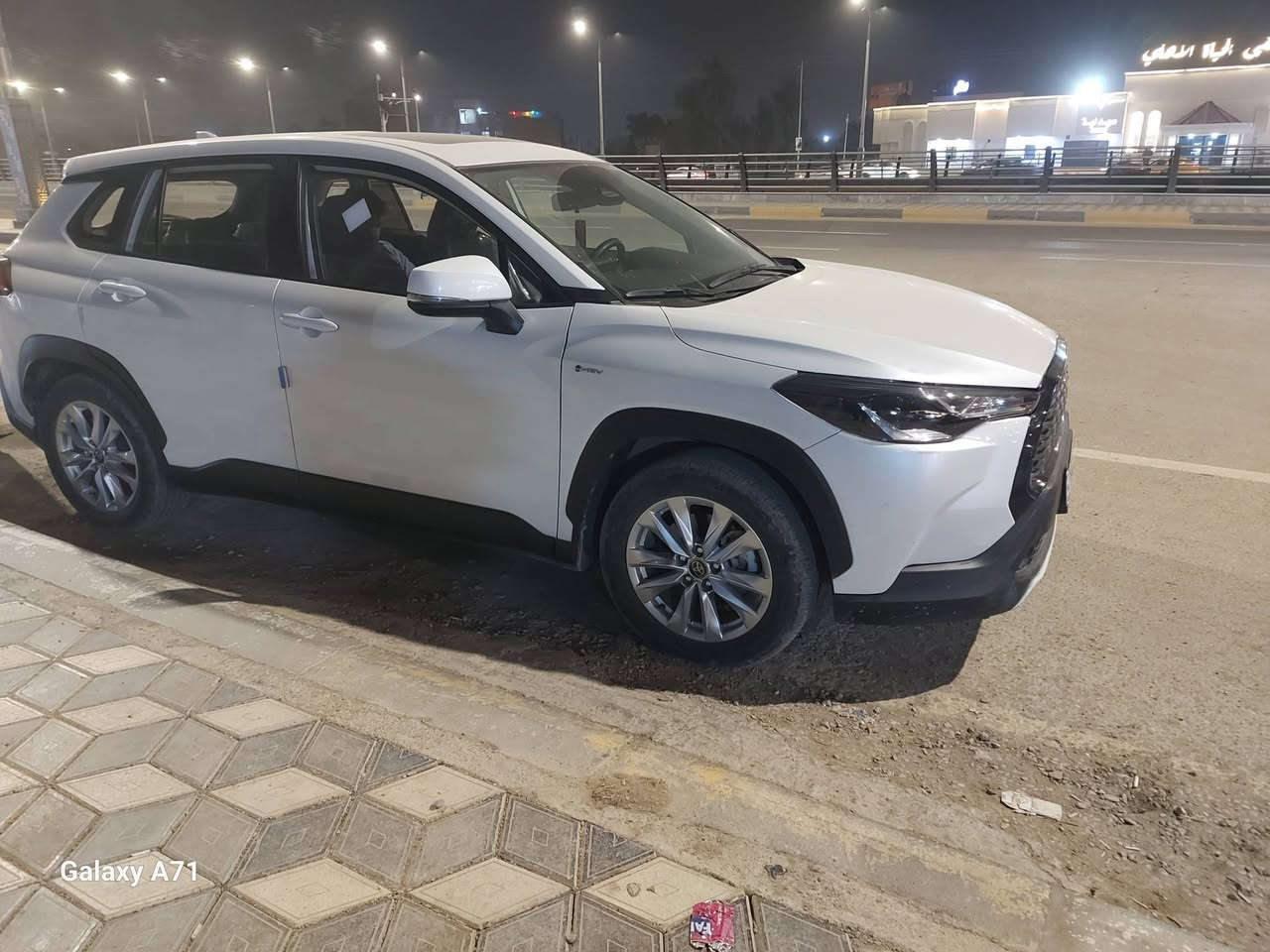 السلام عليكم إخوتي الأعزاء 
للبيع كورلا كروس موديل ٢٥ ماشية ٢٧ الف سعرها ١٦٥ سونارها مرفق مع  الصور للإستفسار ***********
