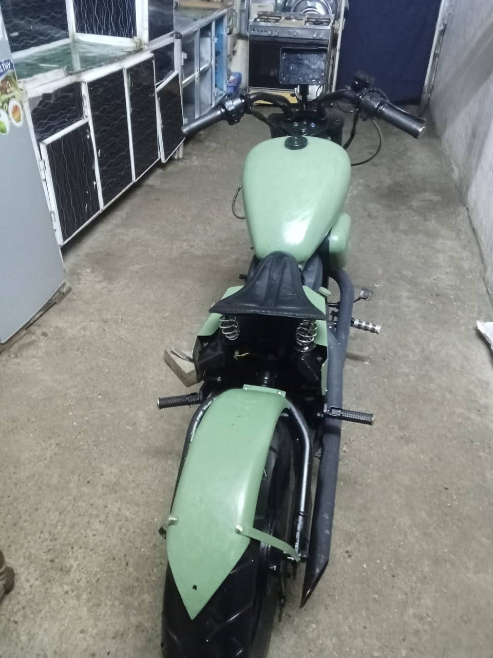 السلام عليكم حبايب ❤️
هوندا ستد ببر400 🪬
شلعه ومعدل طيران وحش حرفيا ✅
عليها ادامه كامله ✅
دهن امزويل ✅
وشوته ومي راديتر زيتي ✅
لدراجه كلش حلوه نصبتها وكلشي بيها فقط ملاحضات بسيطه بريك لكدام عدك خفيغ
وعندك الباتري شوي تعبان  فقط هاي ملاحضاتها .......!
لسعر   1500
‭***********(‬)
