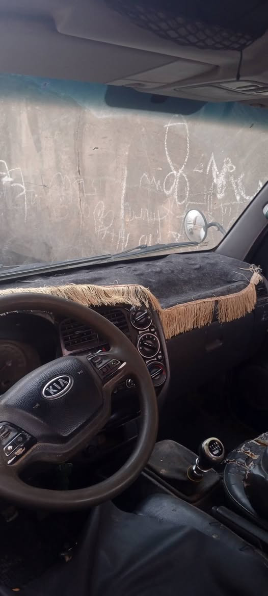 السلام عليكم سياره للبيع مكان بصره معمل ورق سعر 90 وبها مجال ***********
