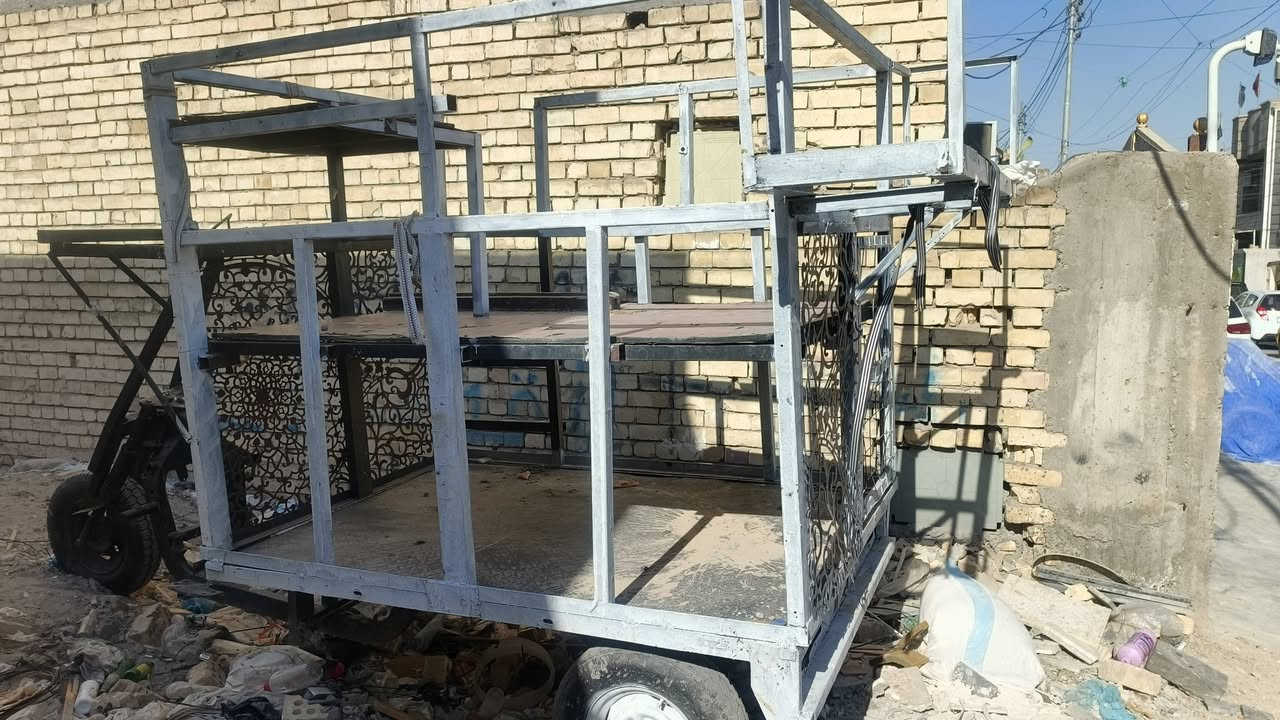 عربانة موكب للبيع مكان بغداد العبيدي حي الرئاسة 
***********
