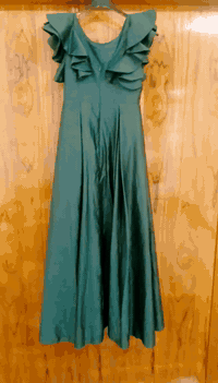 فساتين نسائية • مقاسات متنوعة • توصيل المهناويه