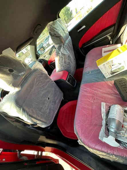 السلام عليكم 
جارجر موديل 2018  رقم بغداد مواصفات sxt 
حجم المكينة 3600
 مكفوله من العيب الشرعي والكص  فقط صبغ عام 
السعر 125
العنوان الديوانية مركز  ***********
