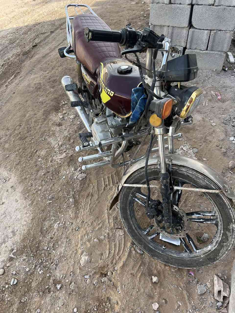 سيفان موديل 20
شغاله سلف هندر كامله مابيها أي نقص 
‏‪***********‬‏
السعر اتصل وتدلل
