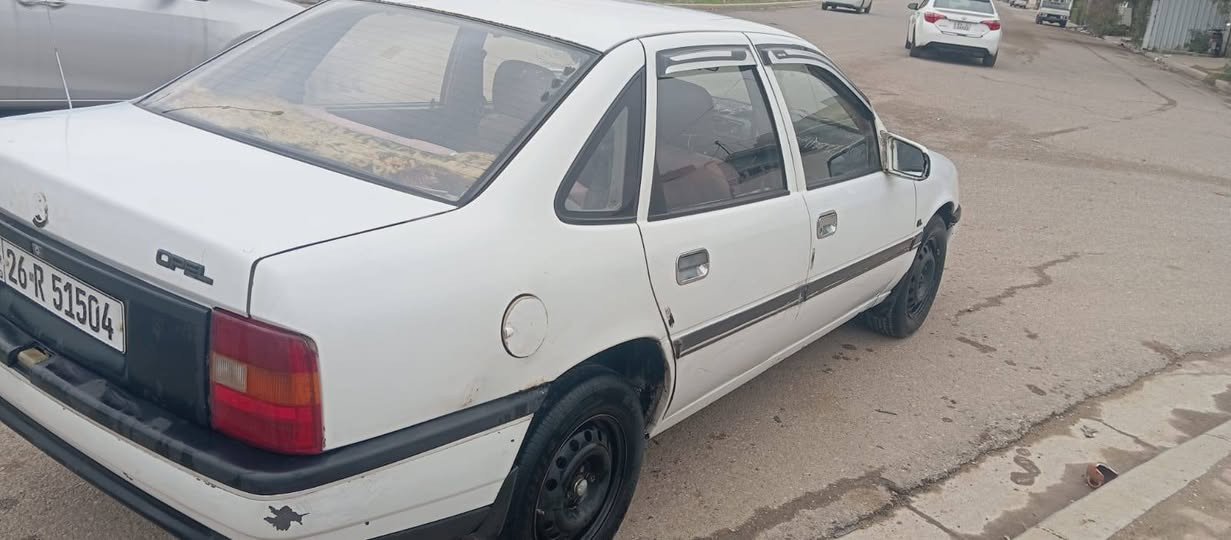 اوبل فيكترا حجم 16 اقتصادي جداً .
  بي كابون  بانزين   .
 مشروع وطني كير ومحرك نضيف   .
 تريد تحويل تريد وكاله سعره 34.  .
رقم ***********
