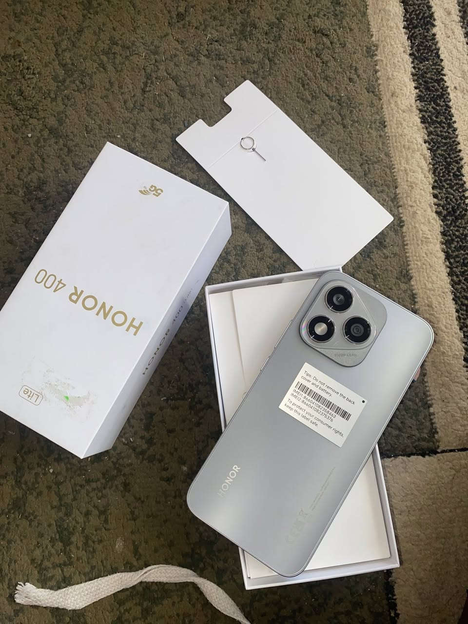 السلام عليكم اخون تلفون مامستخدم ابد بعده مامفتوح من الكارتونه ابد للبيع اسمه هونر 400لايت 5gالتلفون أخذته البارحه ب ٣٧٠
وريده ٣٦٠الف اكو توصيل مكاني بابل الحمره الغربي ***********
