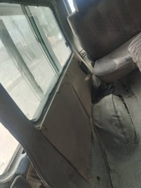 اسلام عليكم كيه بسته للبيع السياره بيه حادث بسيط  موديل 94 رقم بغداد ت...