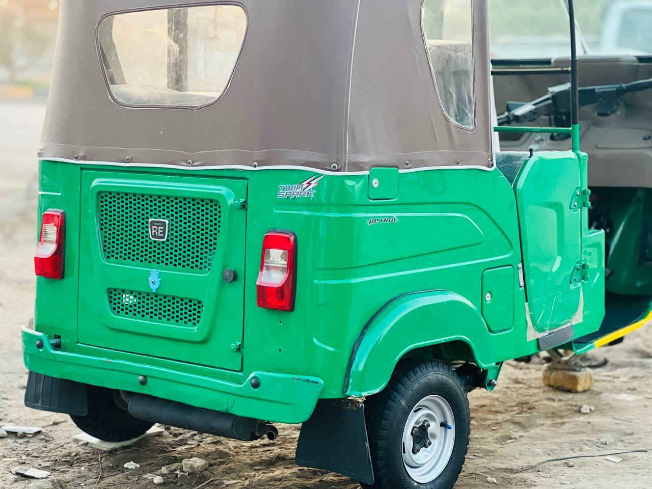 السلام عليكم تكتك للبيع مديل 23شهر 11اوراق كفاله عامه مكان بابل الهاشميه الإتصال على الرقم***********
