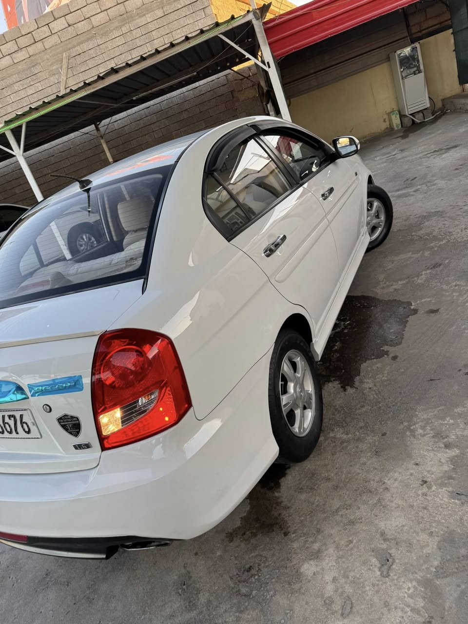 للبيع اكسنت دبدوب موديل 2011 فتحة سقف اشارة بالمرايه يدات نيكل بلاجكتور امامي محرك 16 دوش 
بدون ضرر بيها صبغ شبر بالجاملغ الخلفي يم قبق البانزين 
رقم صلاح الدين دولي ب اسمي
السعر 105 وبيها مجال 
للاستفسار اتصل 
***********
***********
