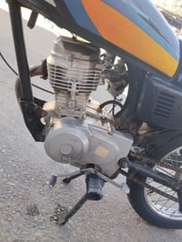 دراجة ايراني للبيع مبدل كور و ولفات السعر 350 وبيها مجال الرقم 0776072...