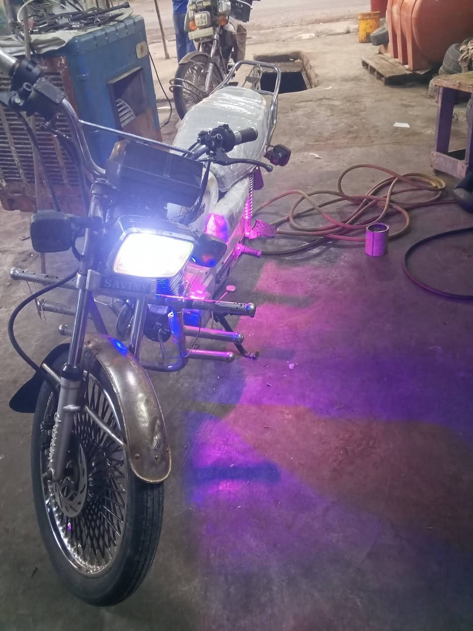 كهربائيات شغاله
موديل 15 تايكرك
اوراق بيها
مكينه خير من الله لا تنقيص ولادخانه
عنوان شهربان جسر مهروت
***********
