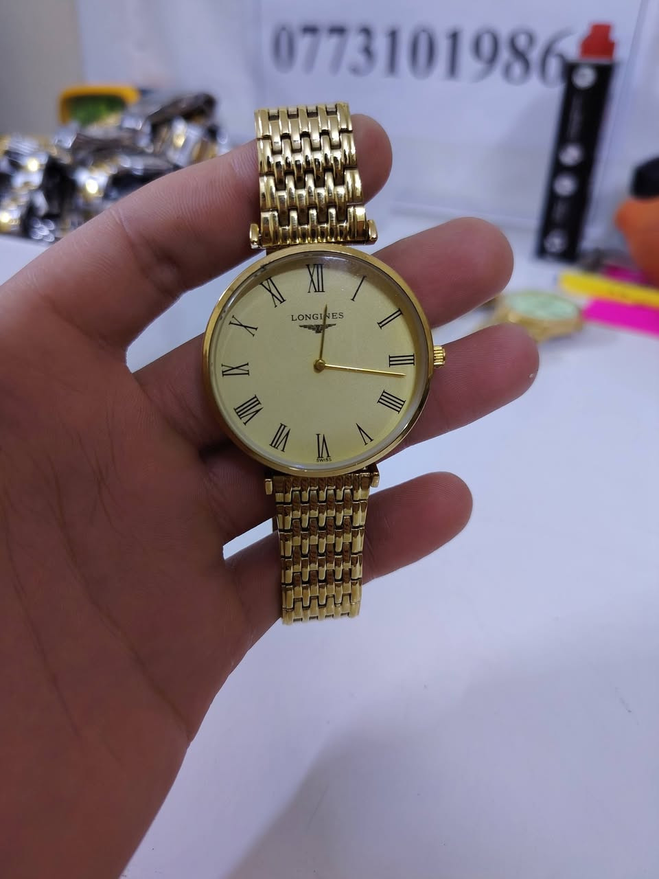 سلام عليكم شلعة ساعت بالة بي سويسري وبي ياباني كلة شغال ونضيف اي اسستفسار خاص او اتصال ***********
