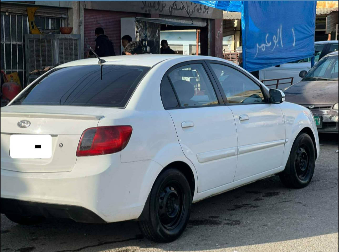 كيا ريو 2011 محرك 16كير ومحرك شرط   سياره بدون ضرر فقط ضرر جاملغ صبغ دائر جاملغ وره واربع اصابع بل باب الخلفي رقم دهوك شرط التحويل عليها 6اوراق غرامه وتنزل من السعر (السعر89) بيها مجال شراي اتصل ***********////***********￼
