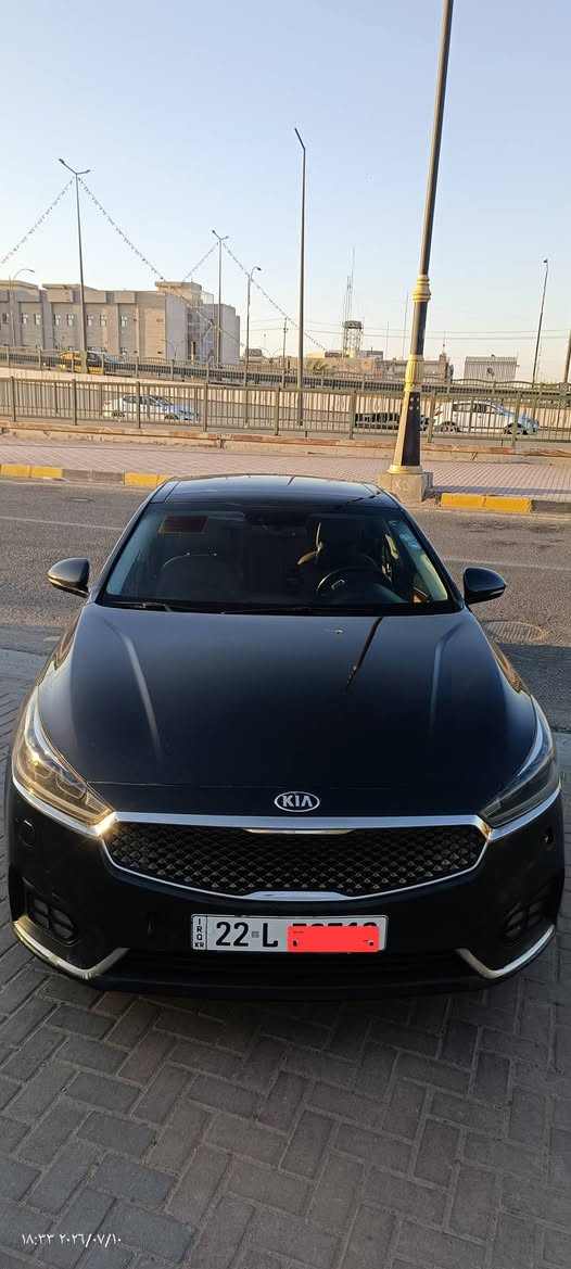 السلام عليكم
كيا كادنزا 2018 خليجي 
فول مواصفات 
لون نفطي
السعر 165
ماشيه 196 الف كيلو متر 
محرك كفاله 
كير ادامه كامله فلتر ودهن جديد 
صدر امامي خلفي جديد 
تخم تاير جديد 
السياره بأسمي 
مكان السياره بابل المسيب 
***********
