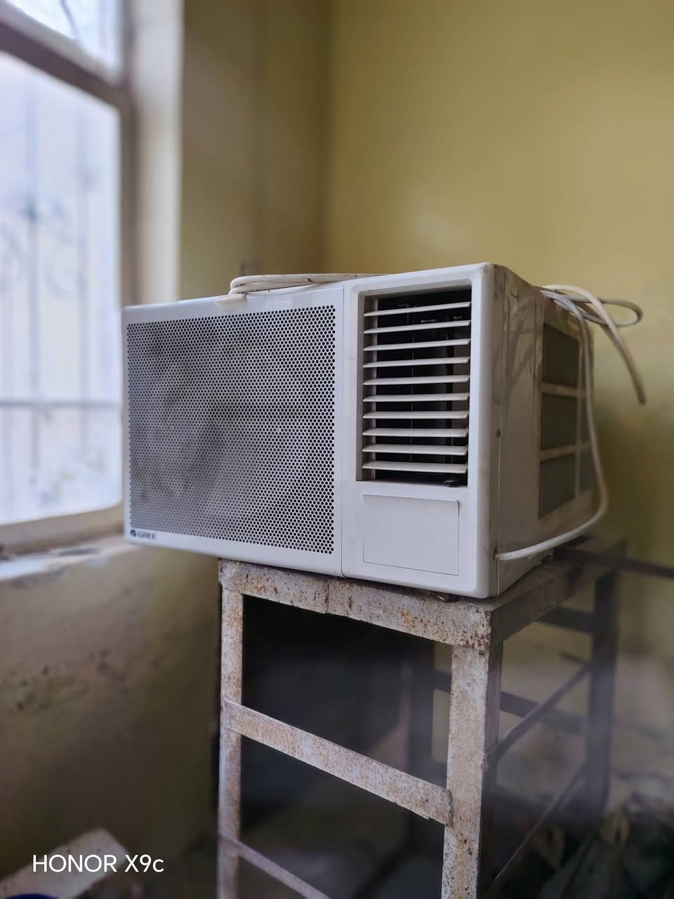 سلا عليكم
غساله سعر 150 حوضين اخت  الجديده
سخان سعر 50
مكيف كري هوه وال قفص مالته سعر 400 للعلم الجديد 550 الف واني ماخذه جديد
طباخات عدد 3 واحد ابو الفرن و 2 منضدي سعر الواحد 30
ثلاجه سعر 100
كنتور سعر 50
يوجد قنينه غاز سعر 50 متروسه
مبرده حديد برفاب سعر 125
مبرده ام الخرطوم سعر 150 للعلم الغراض كلهن جدد
تنور من هذا ال مبطن سعر 50
ويوجد ميز جام كبير سعر 20
يوجد ماطور ماء سعر 25
تانكي ماء ابو ال 1000 سعر 90
عنوان نجف ابو صخير
***********
علما الغراض كلهن استعمال جدا قليل
