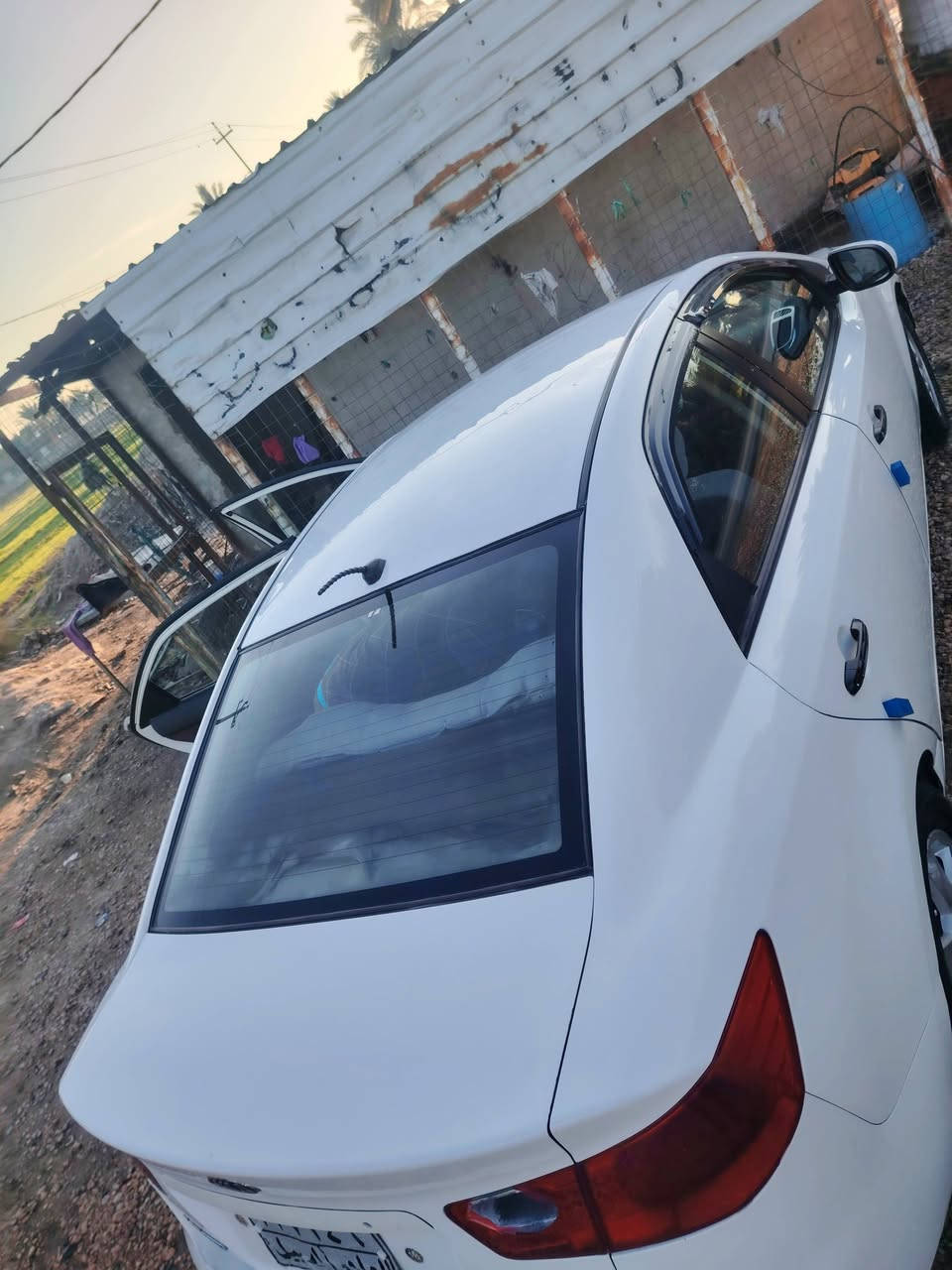 السلام عليكم
سيراتو 2012 خليجي سياره جاهزه نضيفه كير مكينه حداديه تبريد تخم تاير السونار مرفق ويه الصور 
سنويه . نافذه 25 . تحويل مباشر 
مكان بابل حله سعر 88 بيه مجال بسيط ***********
