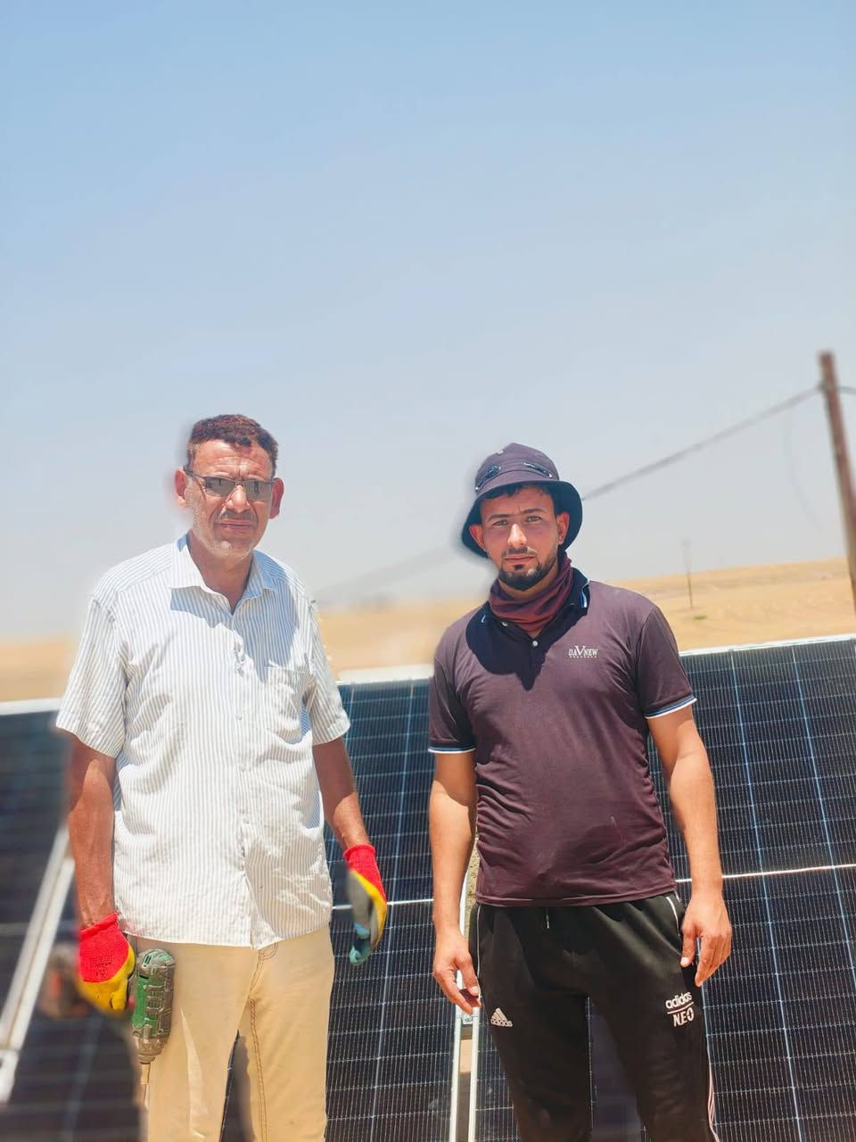 بسم الله وعلى بركة الله
 الجمعة ١٠ تموز   ٢٠٢٦ 
 تم تنصيب منظومة  للطاقه الشمسيه في ناحية الشورة قرية(ام المحاحير) لصالح الأخ (سليمان الصالح الحمدي)  سليمان الجبوري   وبواقع 8 امبير نهاري و 8 امبير ليلي بالتناوب مع الكهرباء الوطنيه وتتكون  المنظومة من
 1- بطارية   ليثيوم  بقدرة 8 كيلو واط وبضمان 5 سنوات وعمر افتراضي 24 سنه من شركة must 
2- الواح  جينكو 620 واط بضمان 15 سنه
3- انفيرتر 6 كيلو   بضمان سنه صيانه من شركة فلستي
4- اسلاك حراريه مع قواطع حمايه
5- نظام إطفاء حرائق 
6- قواعد حديد مغلون 
   الف مبارك   ابو عبدالله   وشايفين  كل الخير 
يوجد لدينا بطاري حامضي وبطاري ليثيوم مستعدون لتنصيب المنظومات الزراعيه وحسب الطلب وبأسعار تنافسيه 
مستمرين في دعم مشاريع الطاقة المتجددة 
للتواصل *********** 

#يتوفر_لدينا_قسط_لحاملي_بطاقه_ماستر_كي
#خدمة_منصة_اقساطي
