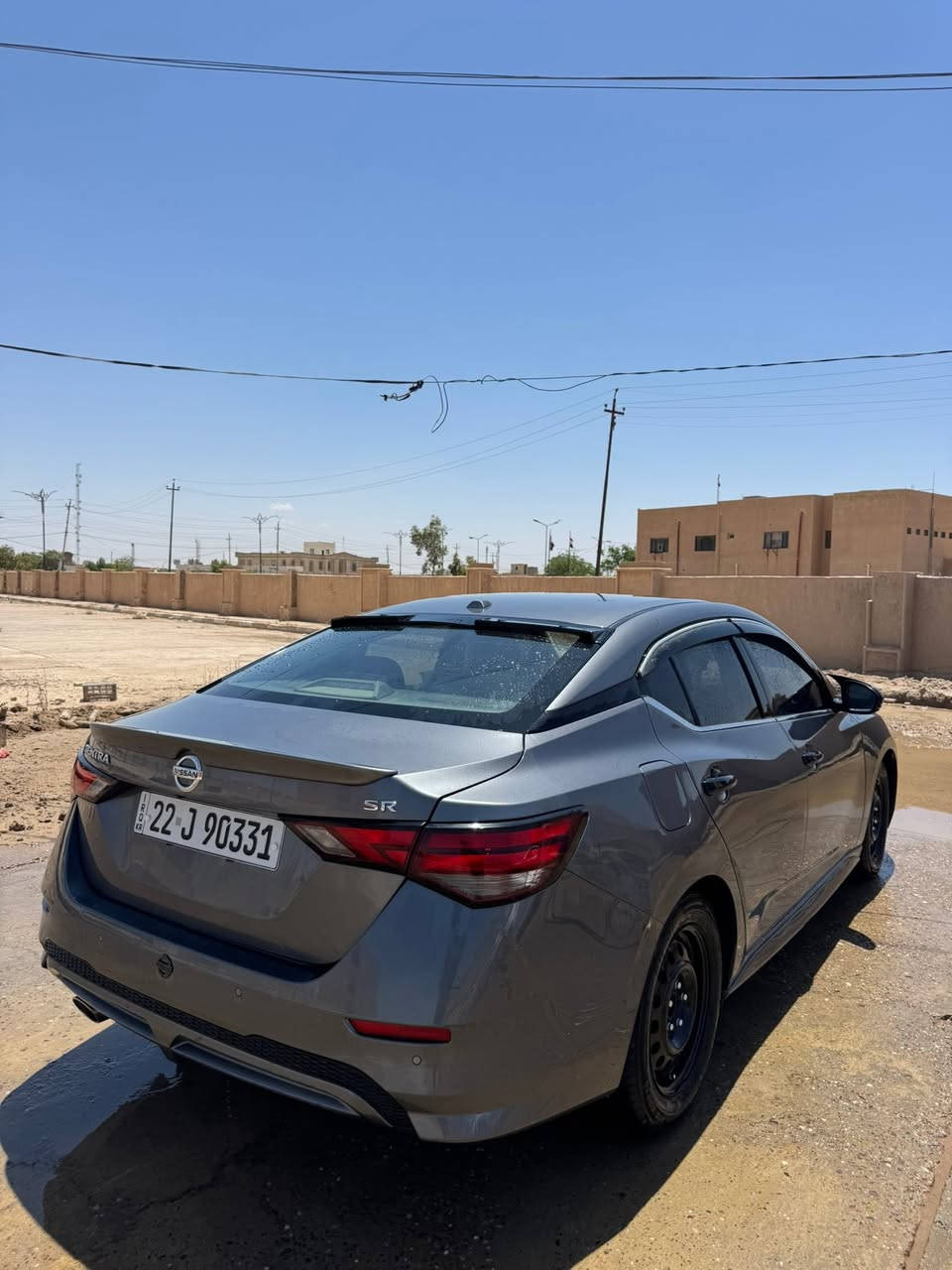 نيسان سنترا موديل 2022SR 
رقم اربيل سنويه 2027
ماشيه 50 الف كيلو 
سيارة فول مواصفات 
عدا الفتحه 
بدون دواخل 
شرط الفحص والتراي 
سيارة جديدة تاخذه ماتصرف عليه دينار 
تحويل ثاني يوم شرط 
السعر125  وبي مجال 
الرقم ***********
